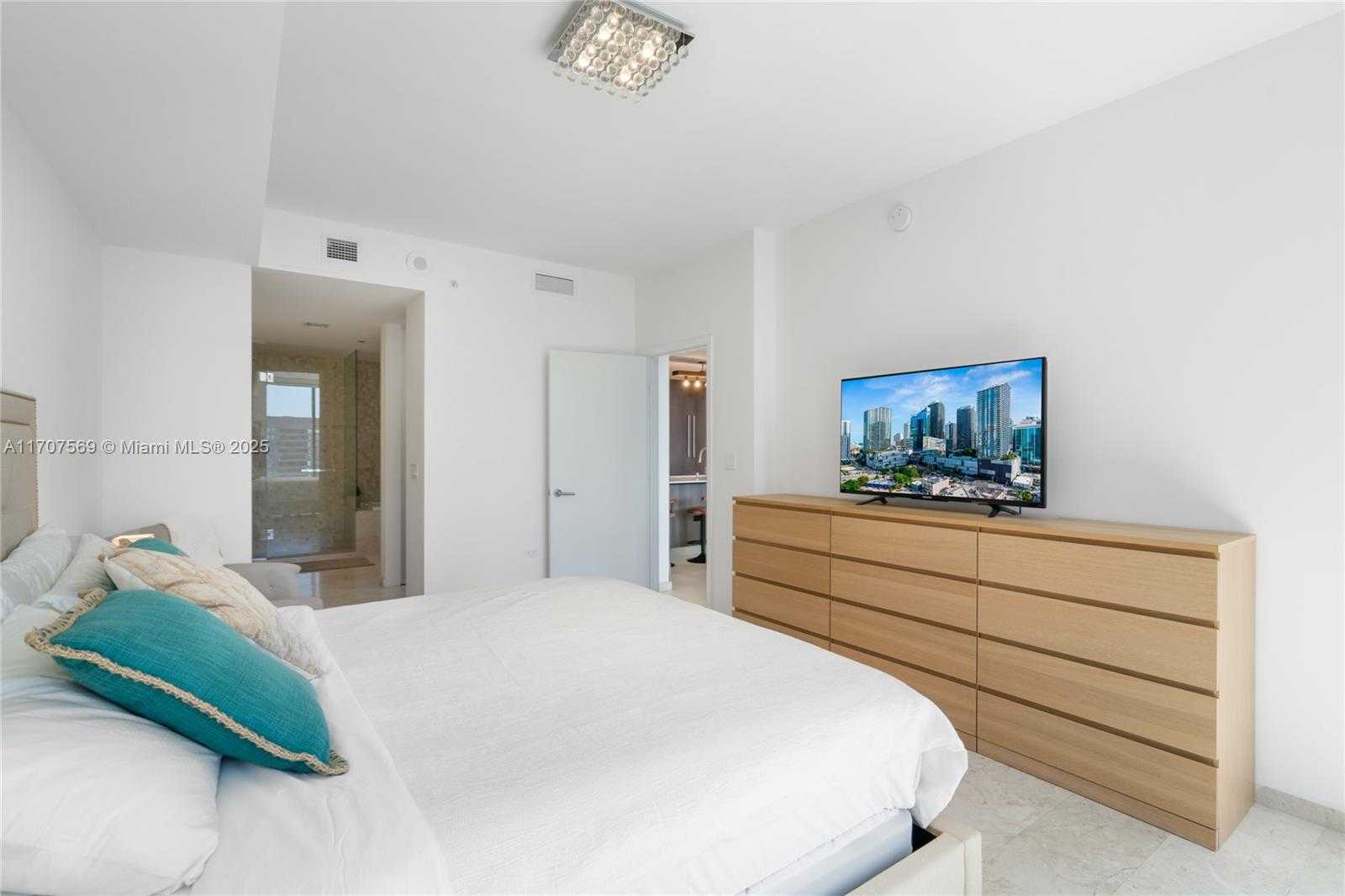 Small Image of 88 SOUTH WEST 7 STREET #3403, Miami Number 9