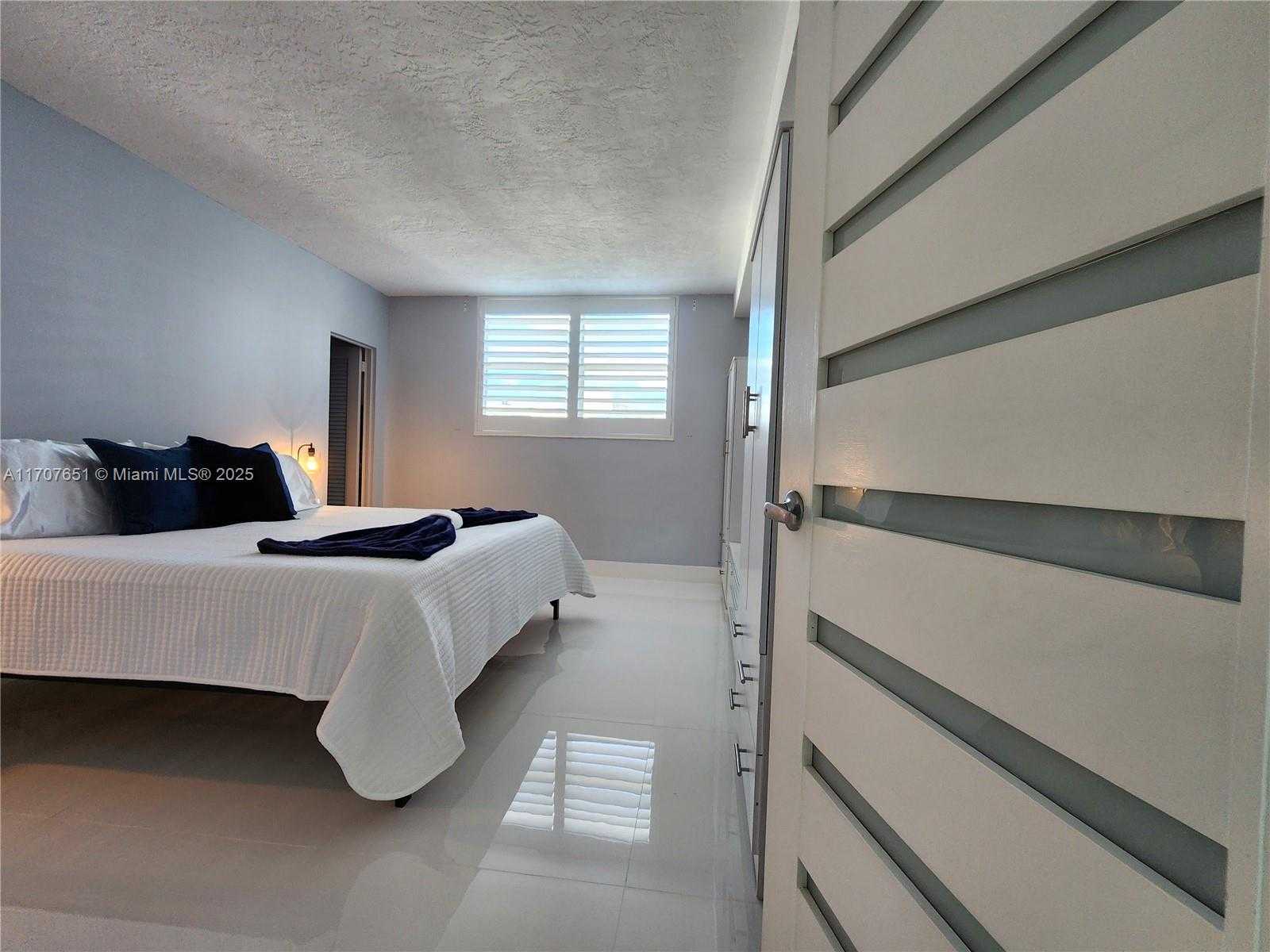 Small Image of 3000 SOUTH OCEAN DR #1206, Hollywood Number 18