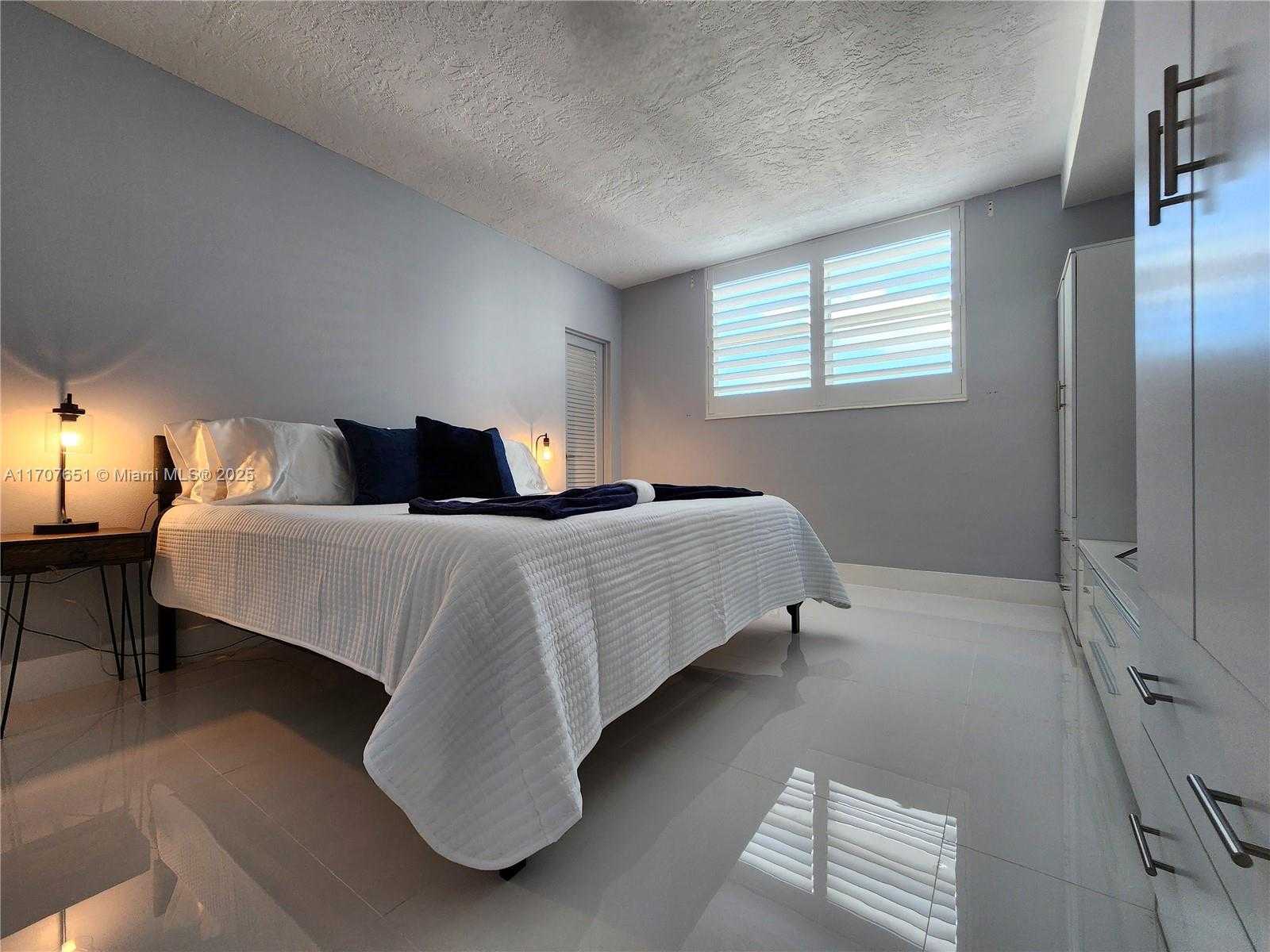 Small Image of 3000 SOUTH OCEAN DR #1206, Hollywood Number 19