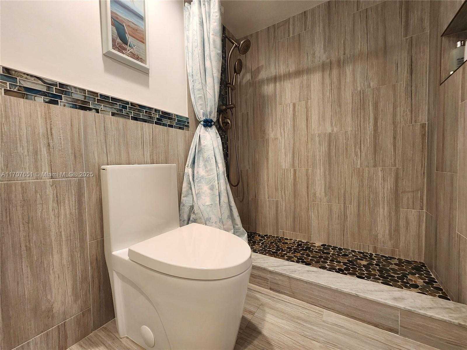Small Image of 3000 SOUTH OCEAN DR #1206, Hollywood Number 24
