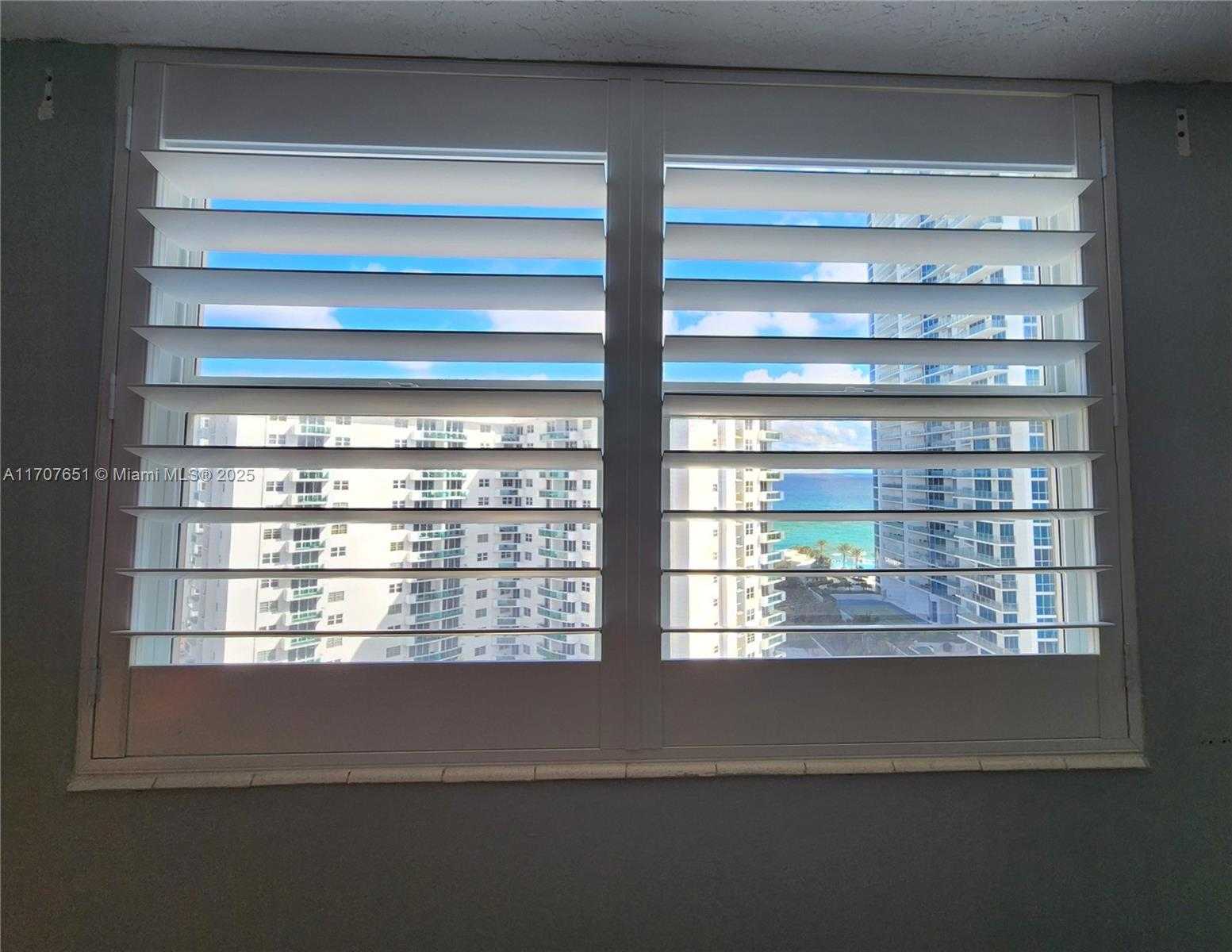 Small Image of 3000 SOUTH OCEAN DR #1206, Hollywood Number 27