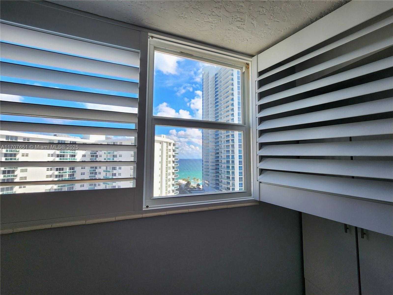Small Image of 3000 SOUTH OCEAN DR #1206, Hollywood Number 28