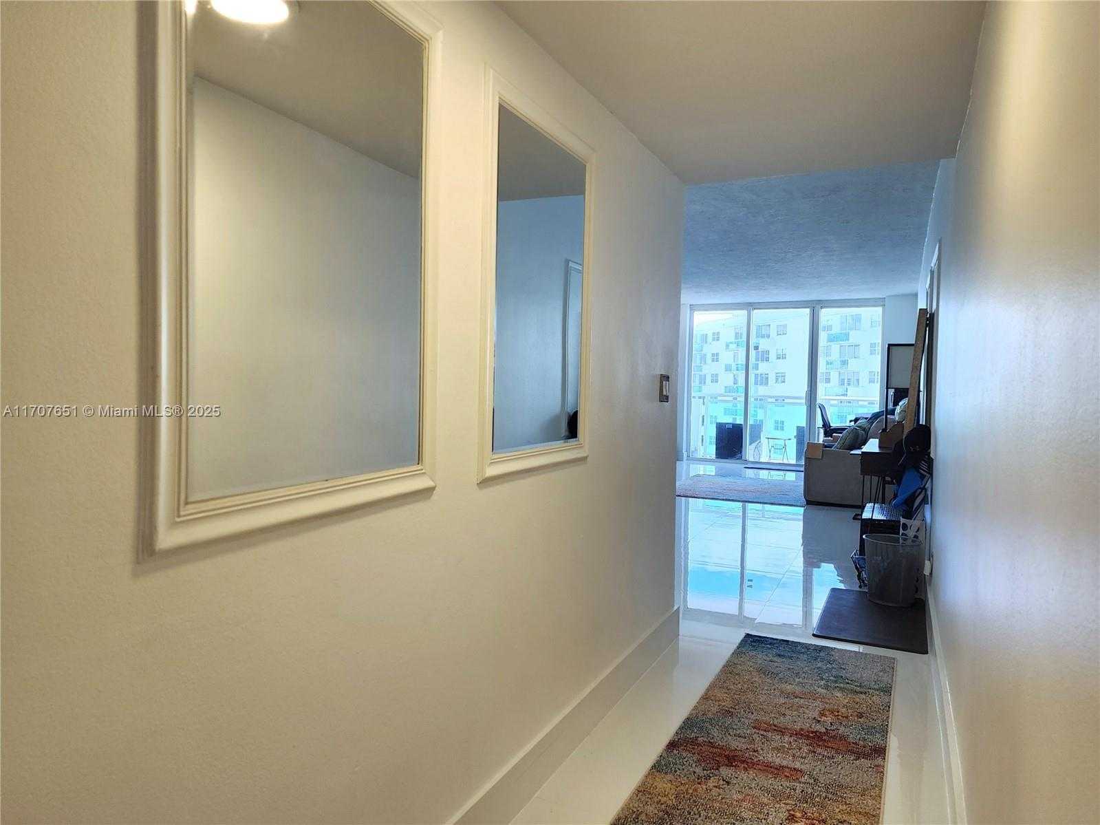 Small Image of 3000 SOUTH OCEAN DR #1206, Hollywood Number 32