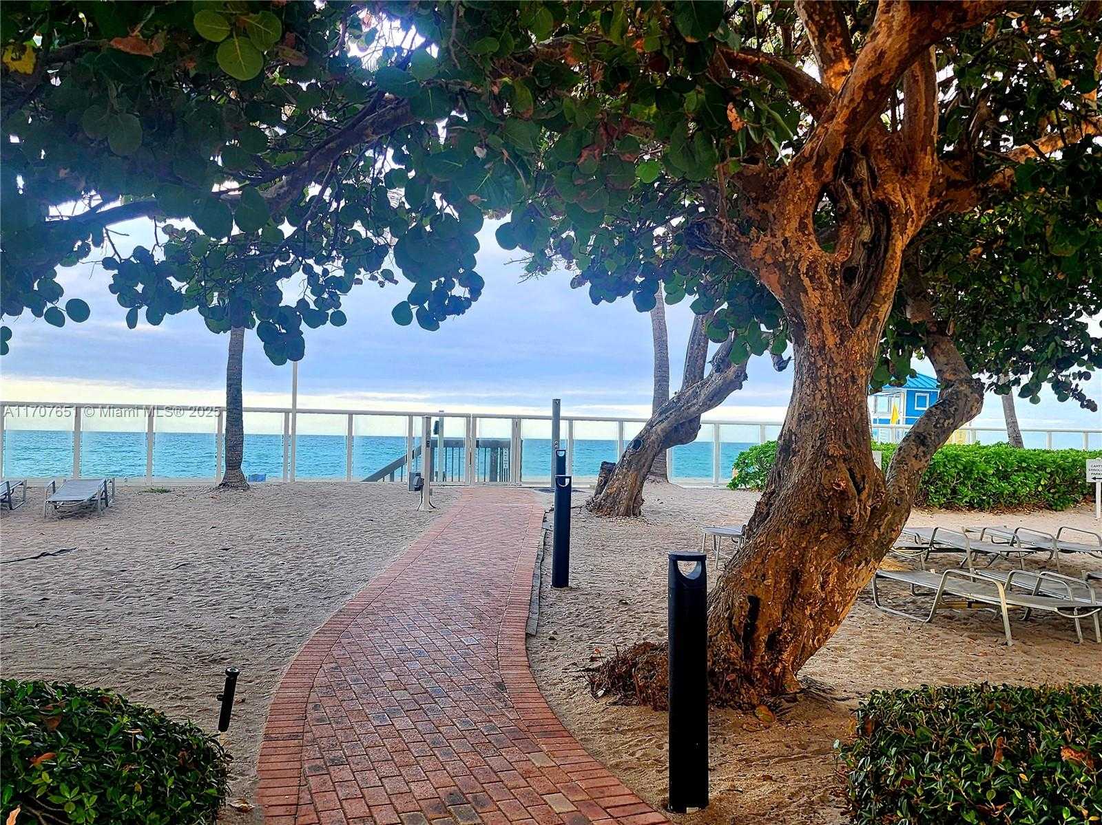 Small Image of 3000 SOUTH OCEAN DR #1206, Hollywood Number 34