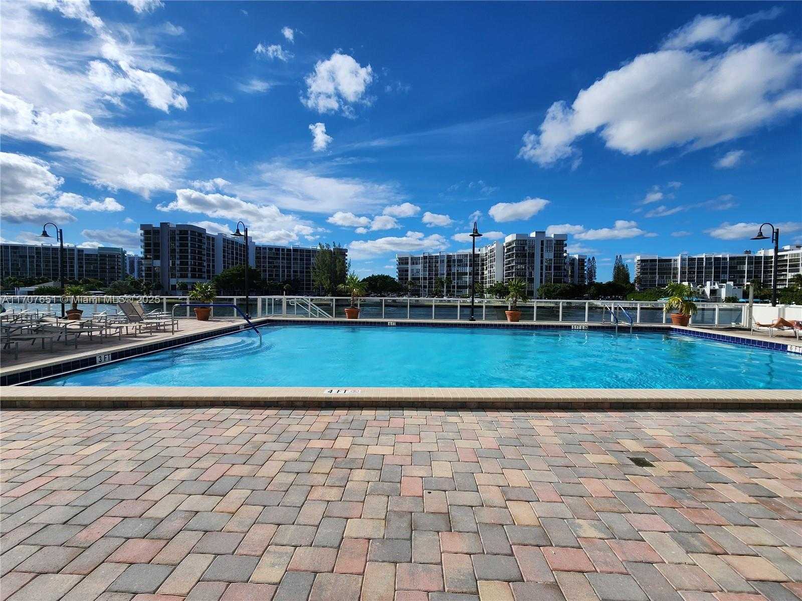 Small Image of 3000 SOUTH OCEAN DR #1206, Hollywood Number 36