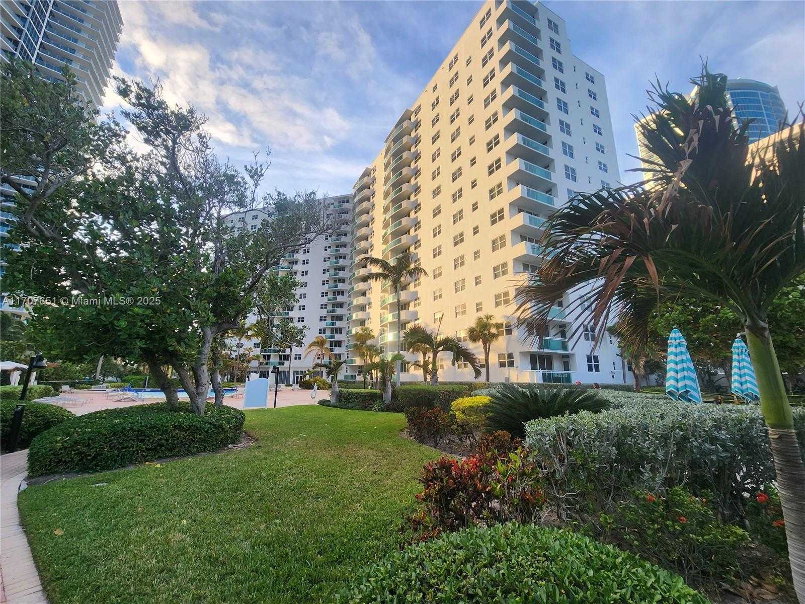Small Image of 3000 SOUTH OCEAN DR #1206, Hollywood Number 64