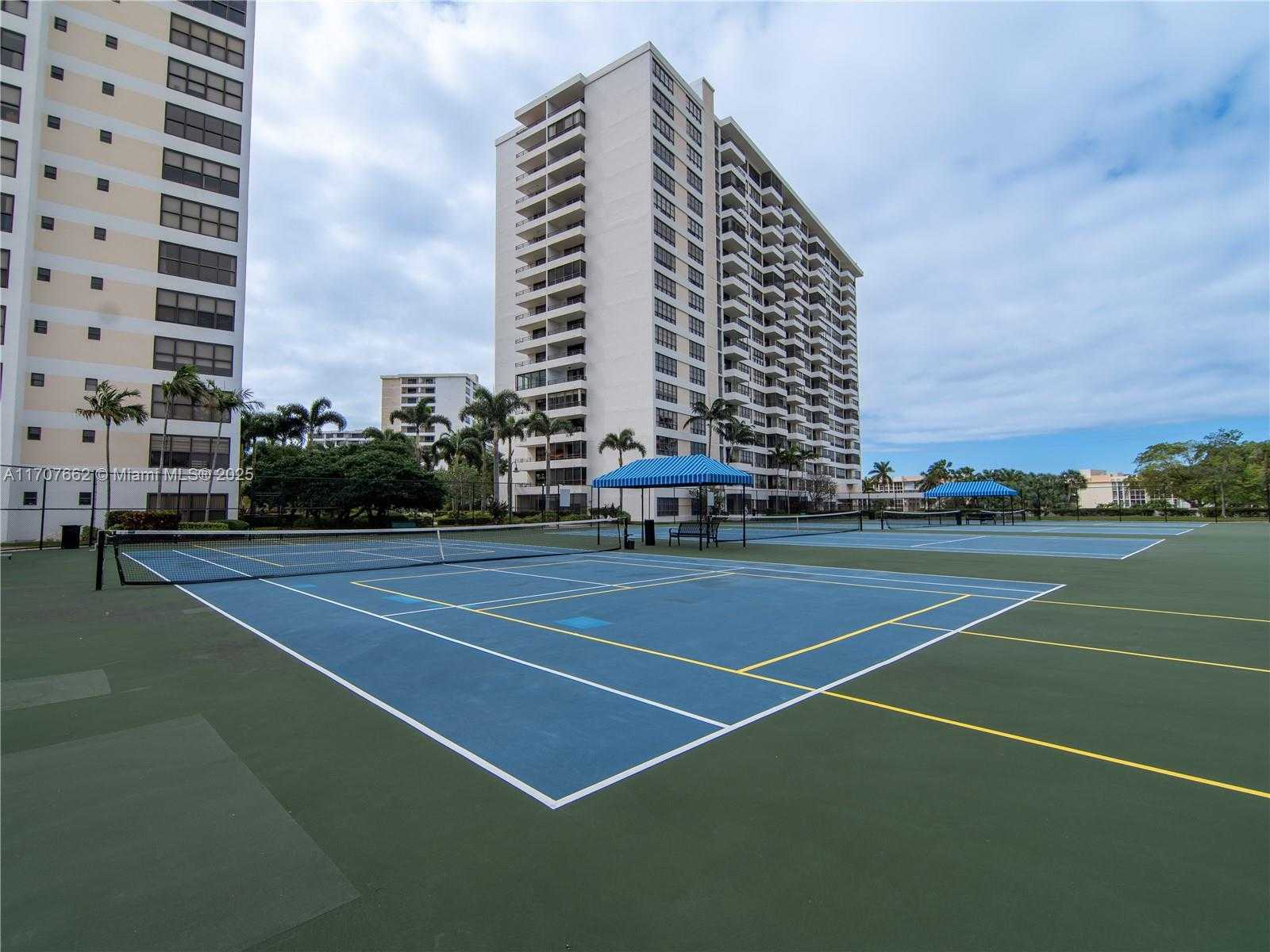 Small Image of 2500 PARKVIEW DR #2312, Hallandale Beach Number 10