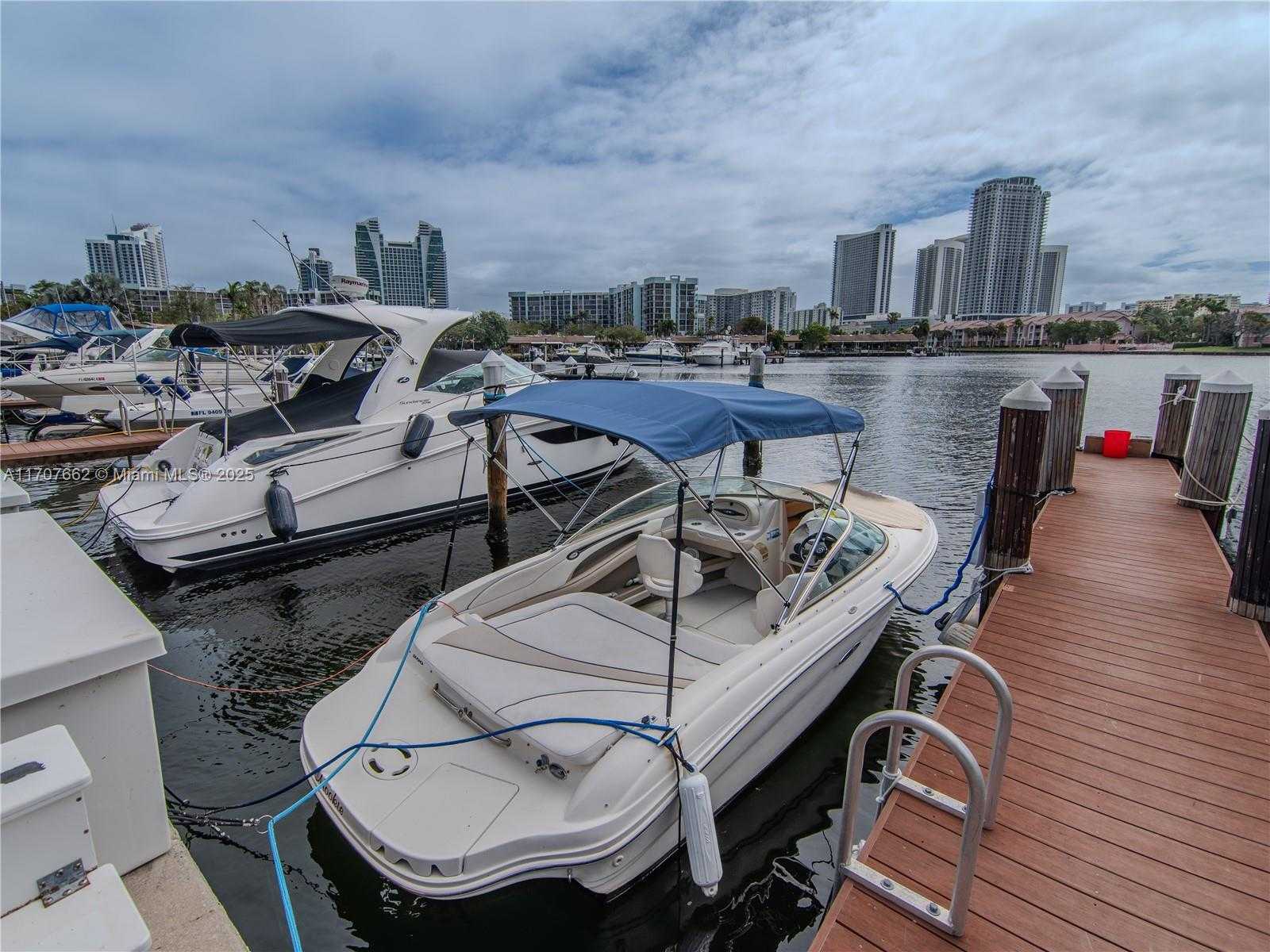 Small Image of 2500 PARKVIEW DR #2312, Hallandale Beach Number 19