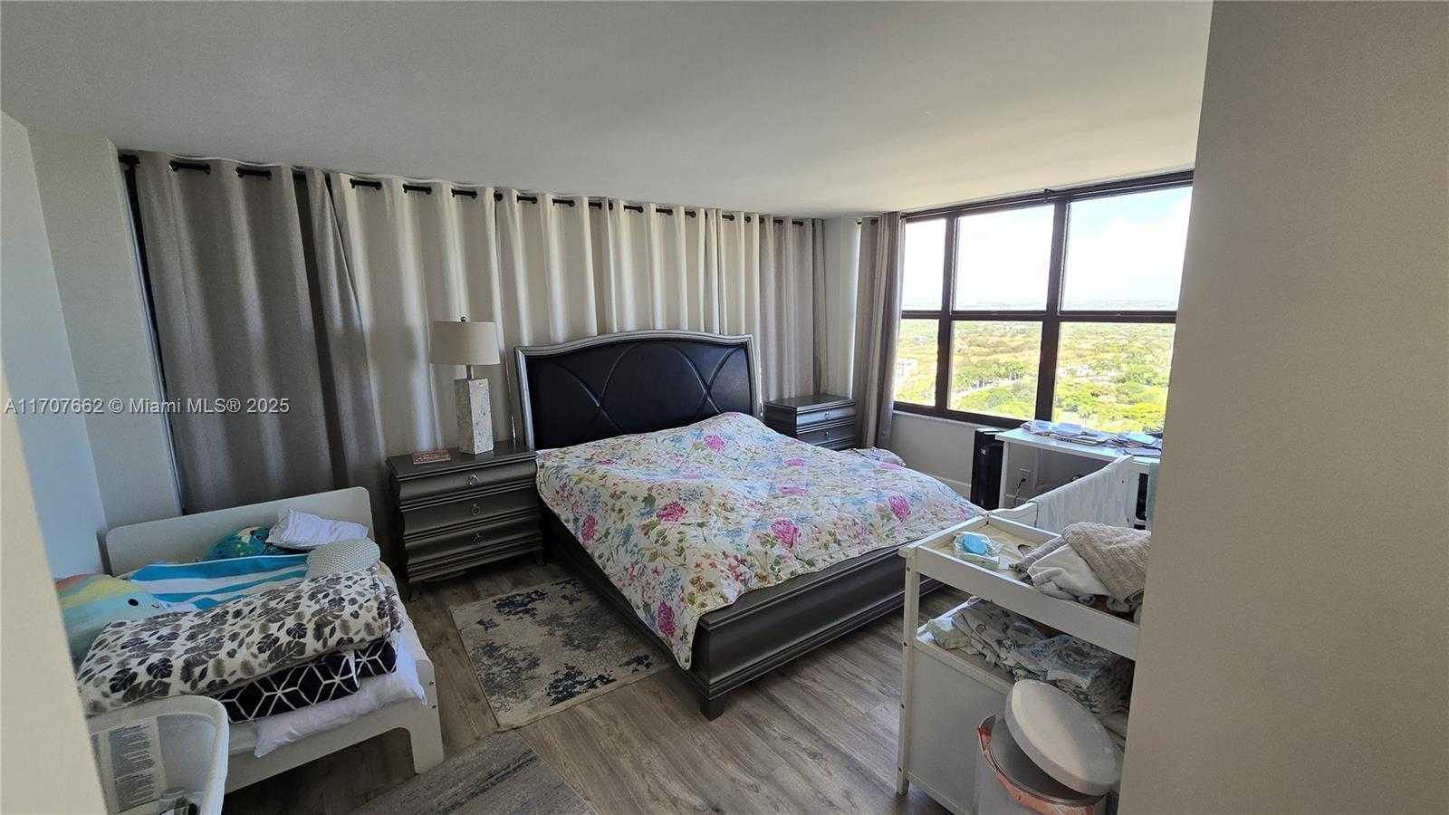 Small Image of 2500 PARKVIEW DR #2312, Hallandale Beach Number 29