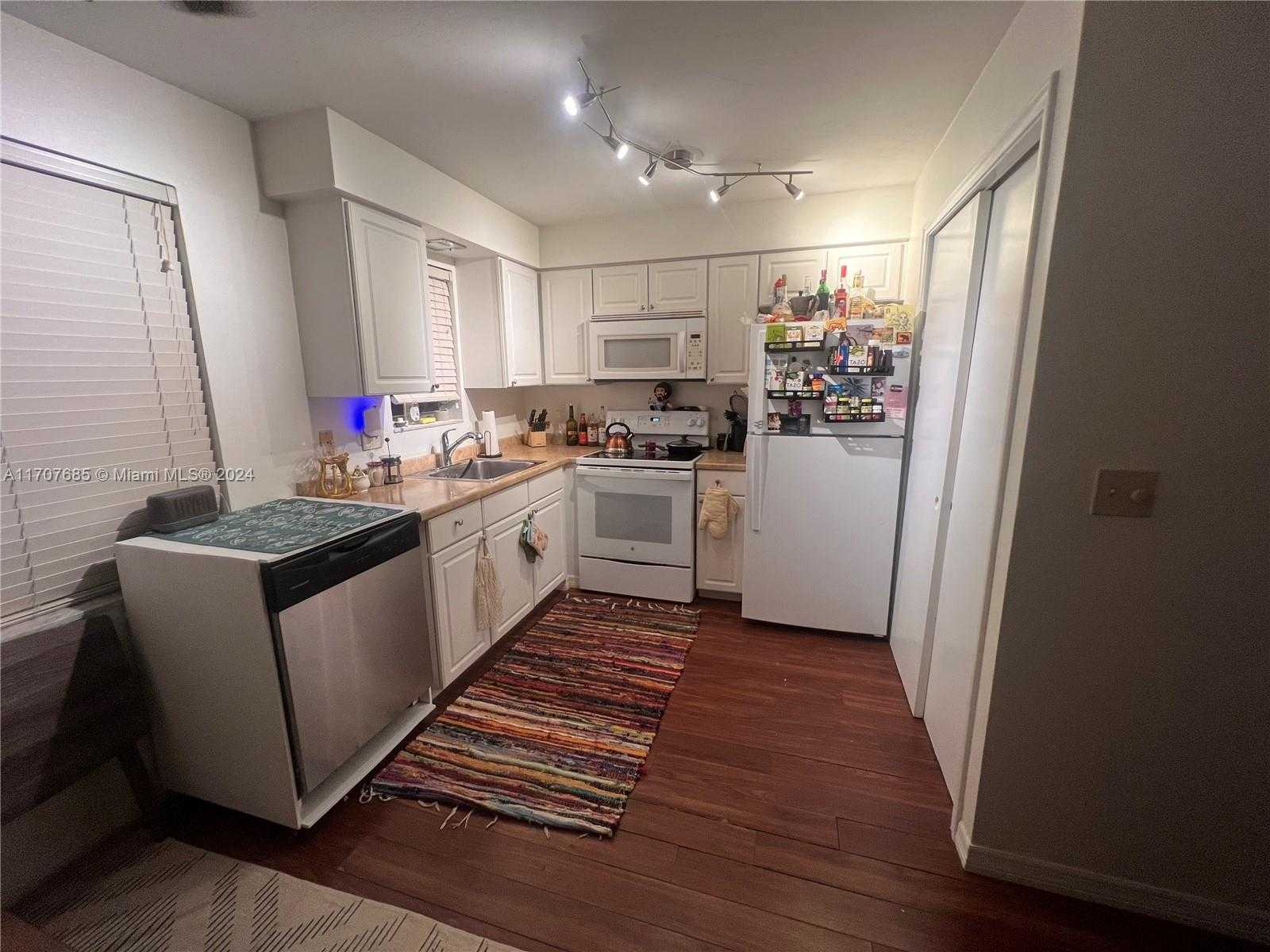 Small Image of 3600 JACKSON ST #8, Hollywood Number 19