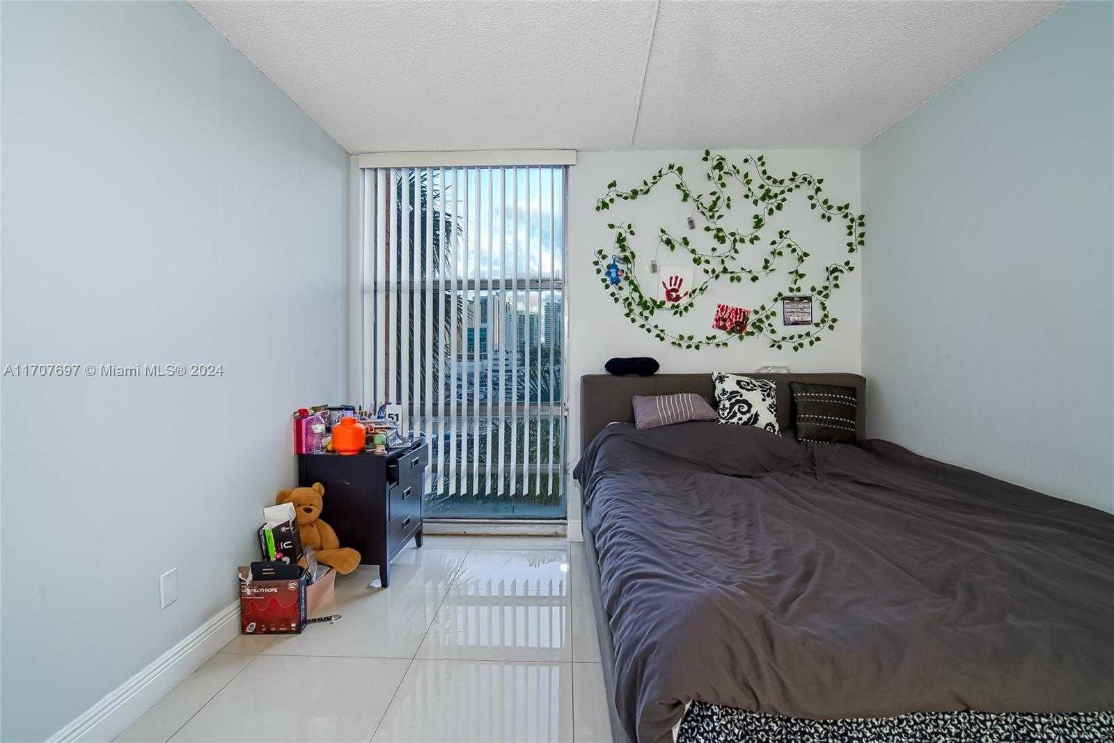 Small Image of 200 172ND ST #308, Sunny Isles Beach Number 11
