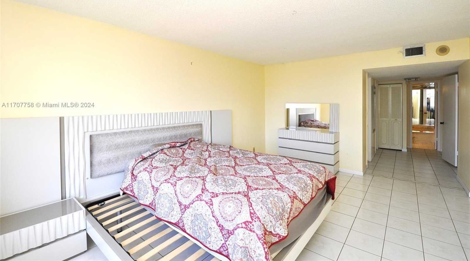 Small Image of 1865 SOUTH OCEAN DR #10F, Hallandale Beach Number 16