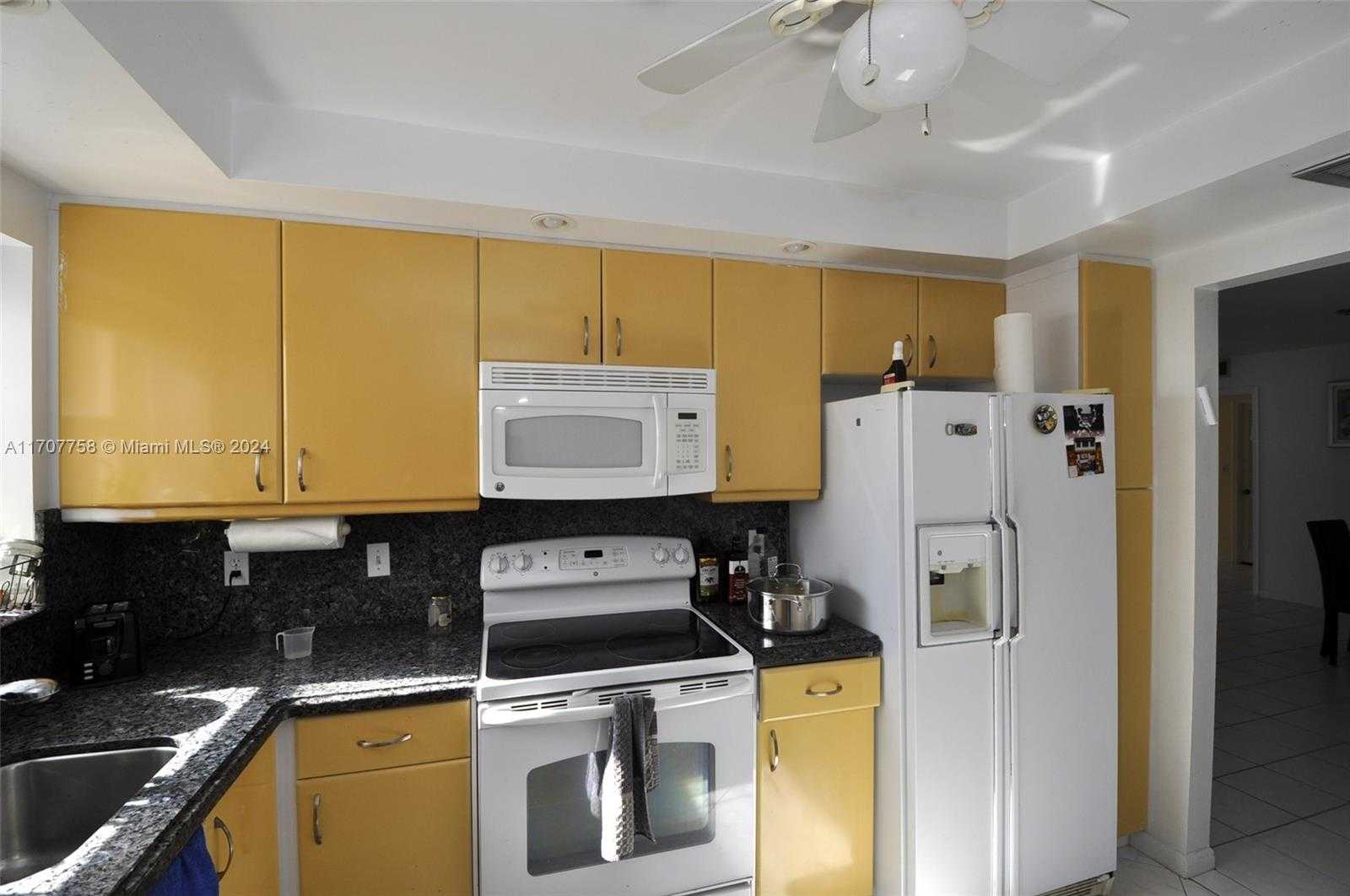 Small Image of 1865 SOUTH OCEAN DR #10F, Hallandale Beach Number 18