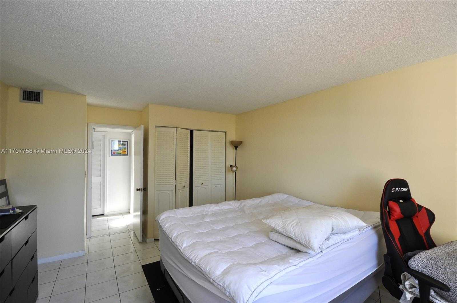 Small Image of 1865 SOUTH OCEAN DR #10F, Hallandale Beach Number 20