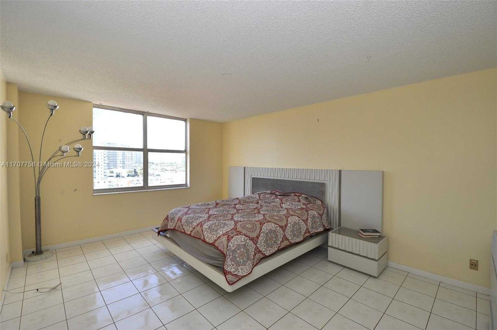 Small Image of 1865 SOUTH OCEAN DR #10F, Hallandale Beach Number 22