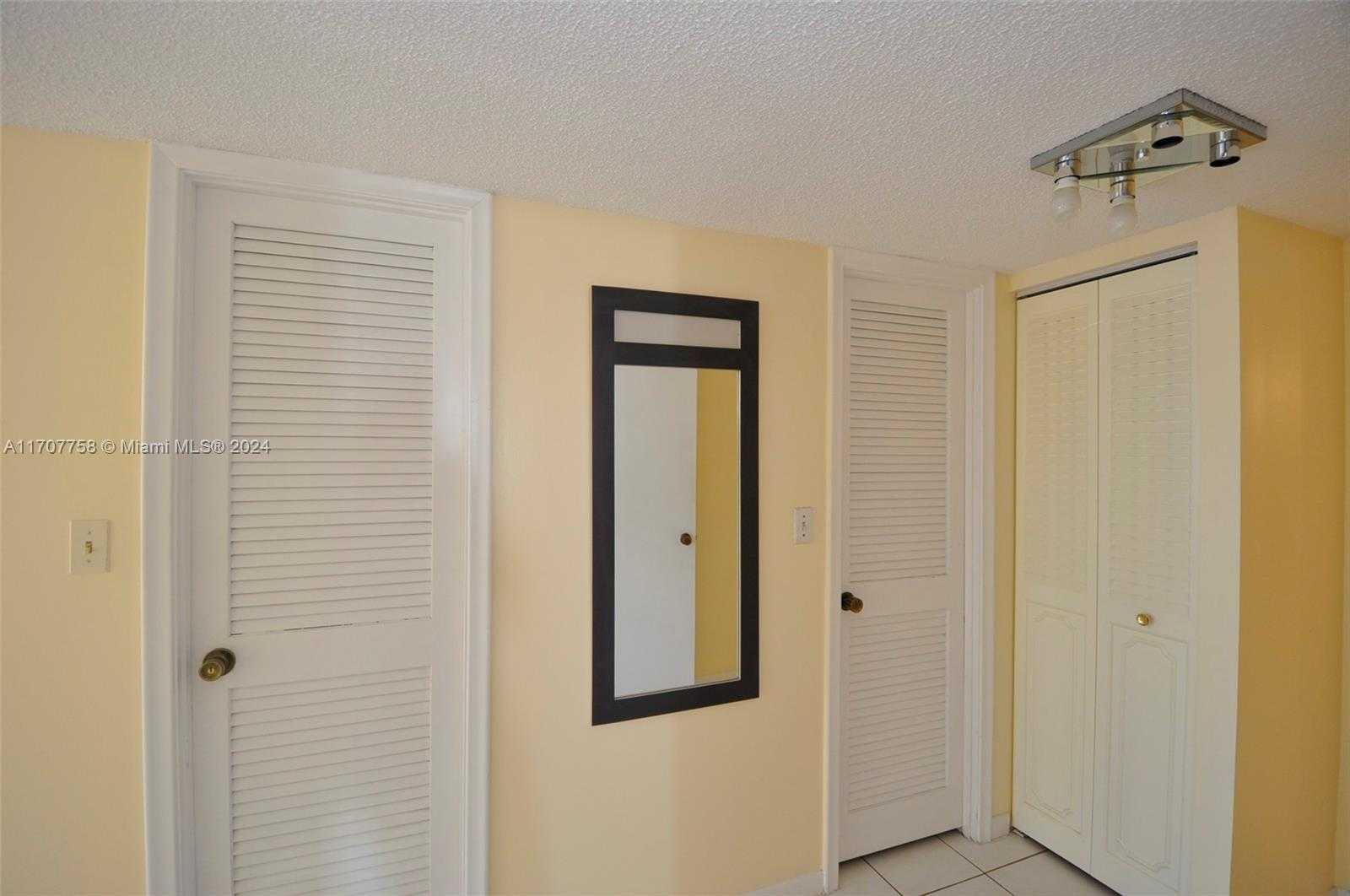 Small Image of 1865 SOUTH OCEAN DR #10F, Hallandale Beach Number 25
