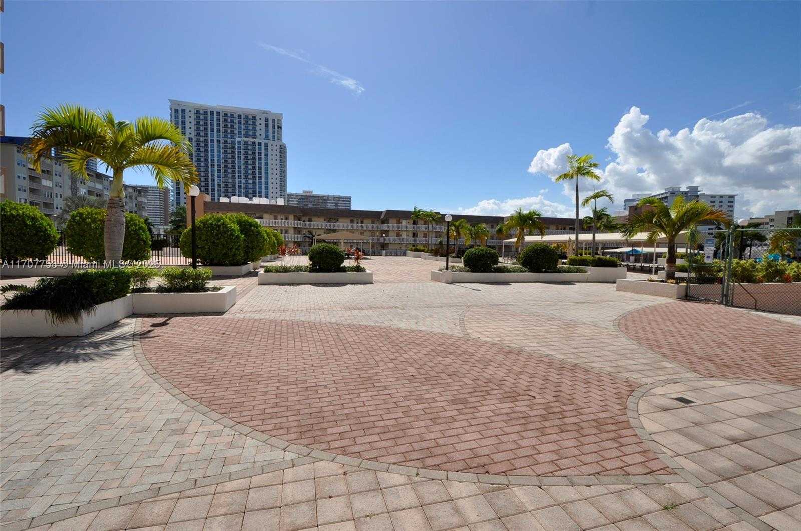 Small Image of 1865 SOUTH OCEAN DR #10F, Hallandale Beach Number 54