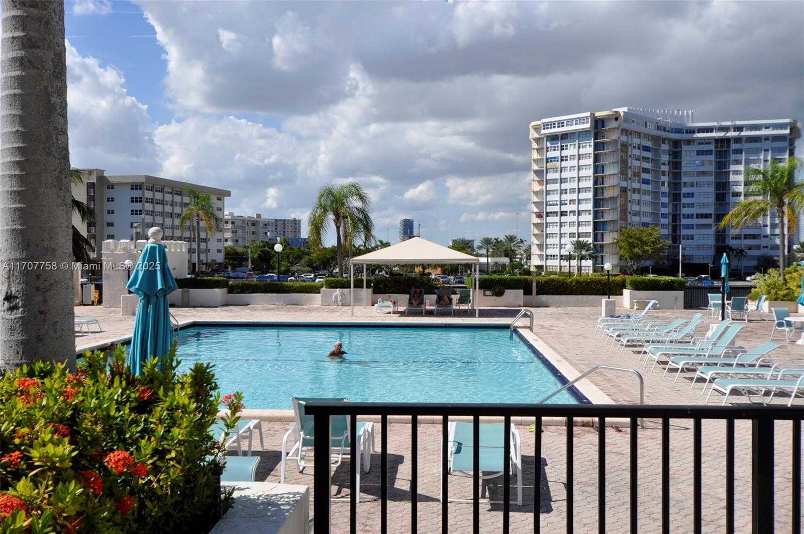 Small Image of 1865 SOUTH OCEAN DR #10F, Hallandale Beach Number 57