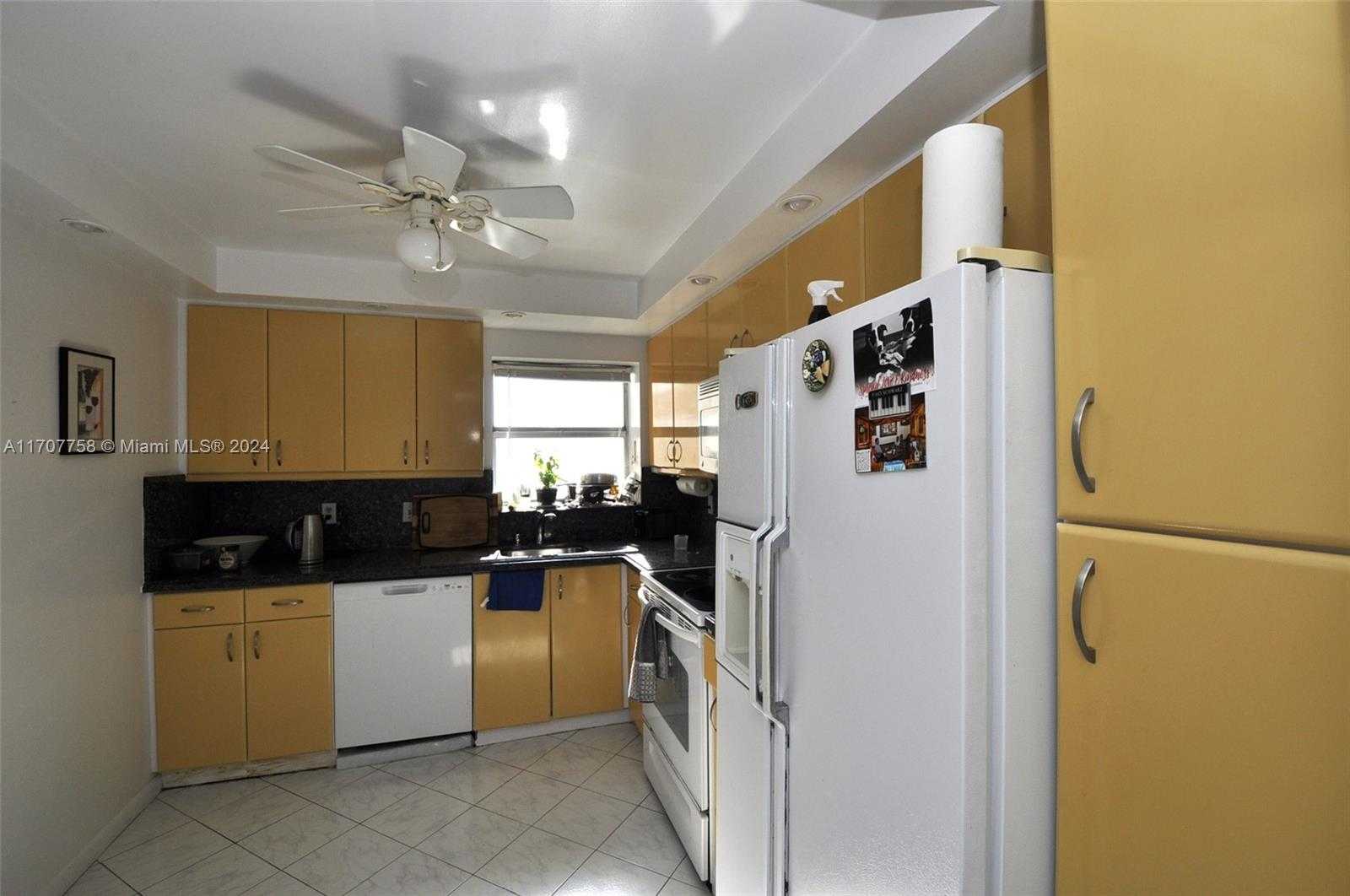 Small Image of 1865 SOUTH OCEAN DR #10F, Hallandale Beach Number 9