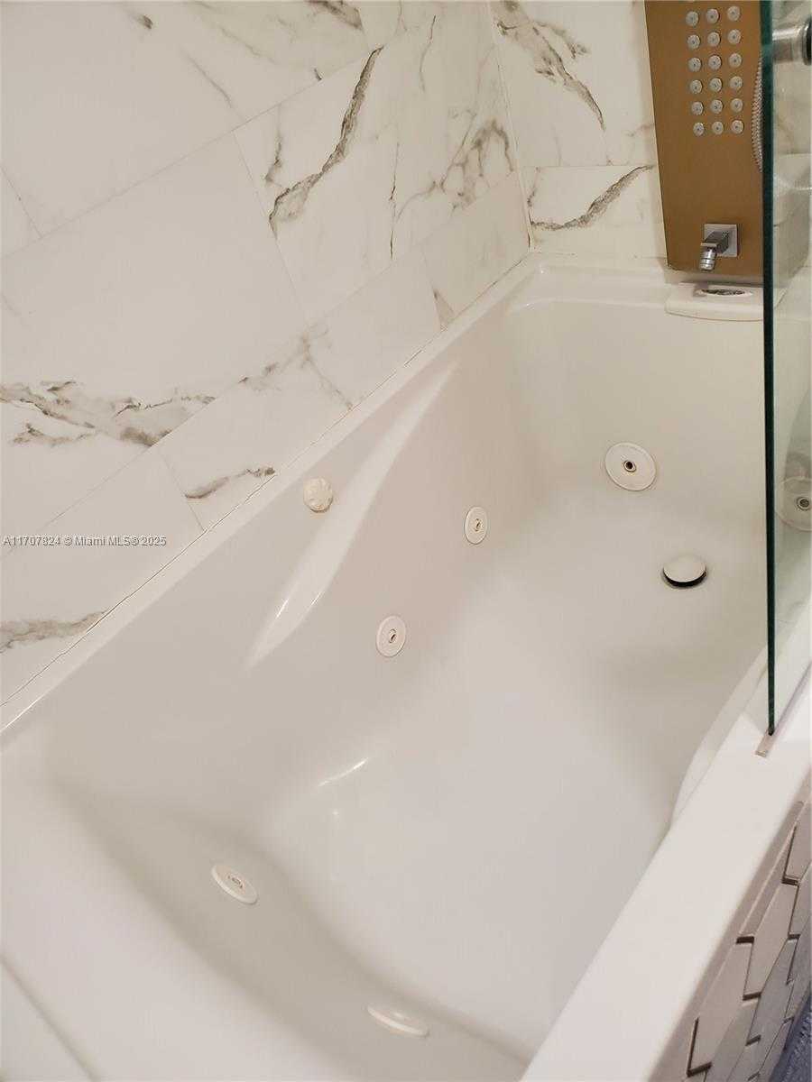 Small Image of 19380 COLLINS AVE #224, Sunny Isles Beach Number 9