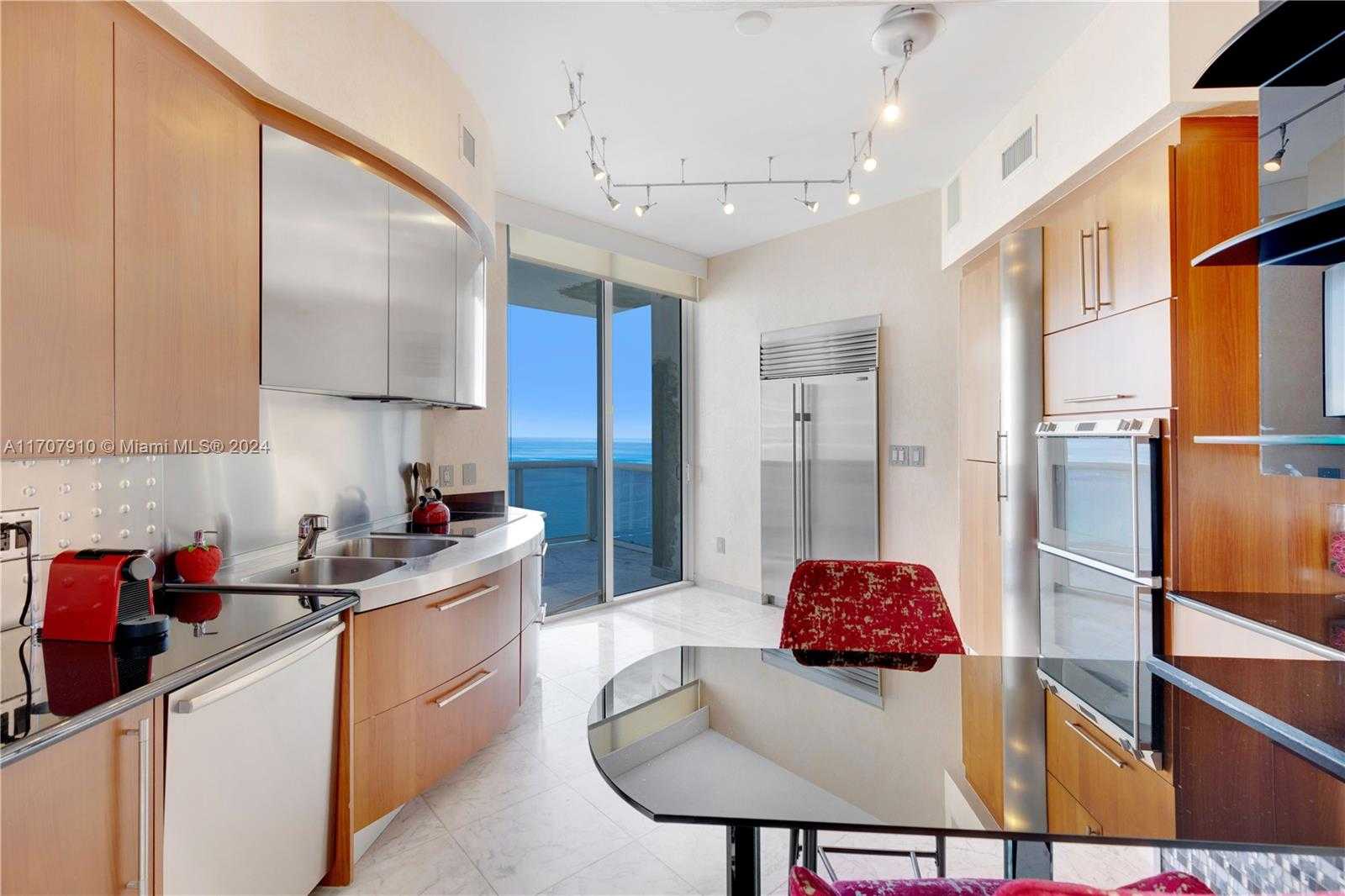 Small Image of 18101 COLLINS AVE #4609, Sunny Isles Beach Number 3