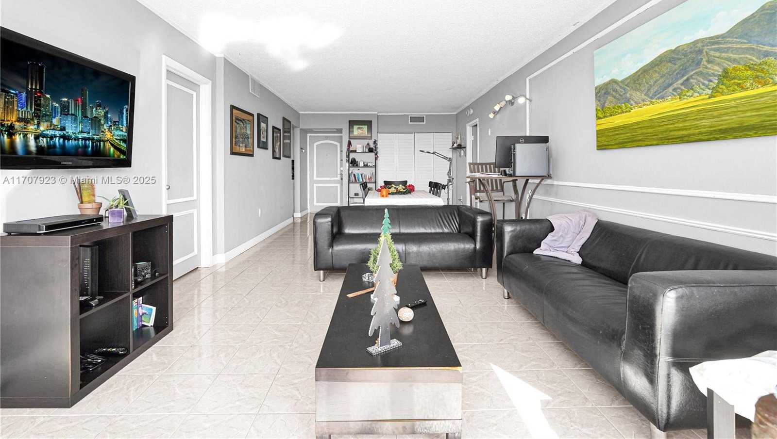 Small Image of 3675 NORTH COUNTRY CLUB DR #2204, Aventura Number 20