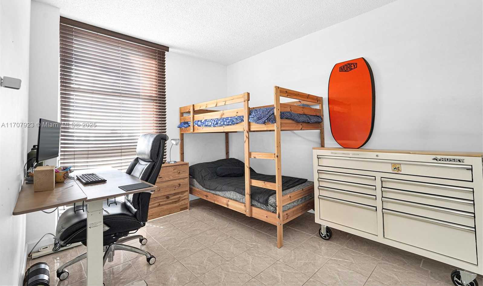 Small Image of 3675 NORTH COUNTRY CLUB DR #2204, Aventura Number 37