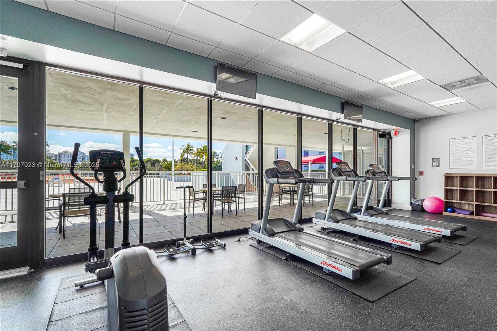 Small Image of 3675 NORTH COUNTRY CLUB DR #2204, Aventura Number 41