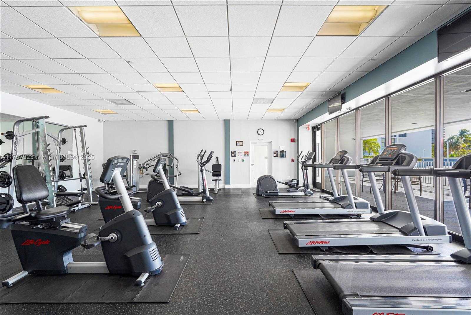 Small Image of 3675 NORTH COUNTRY CLUB DR #2204, Aventura Number 42