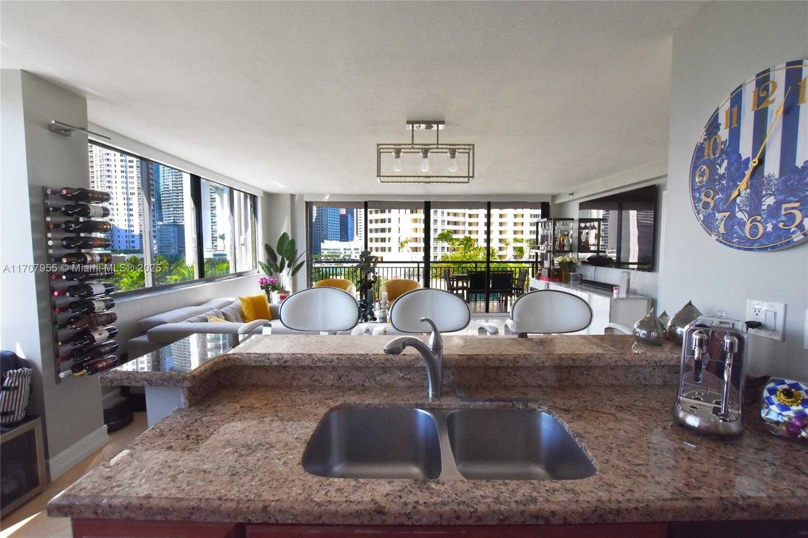 Small Image of 540 BRICKELL KEY DR #815, Miami Number 12