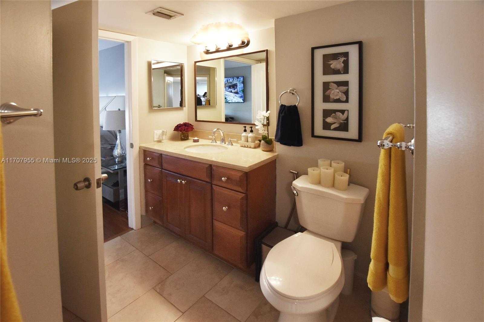 Small Image of 540 BRICKELL KEY DR #815, Miami Number 15