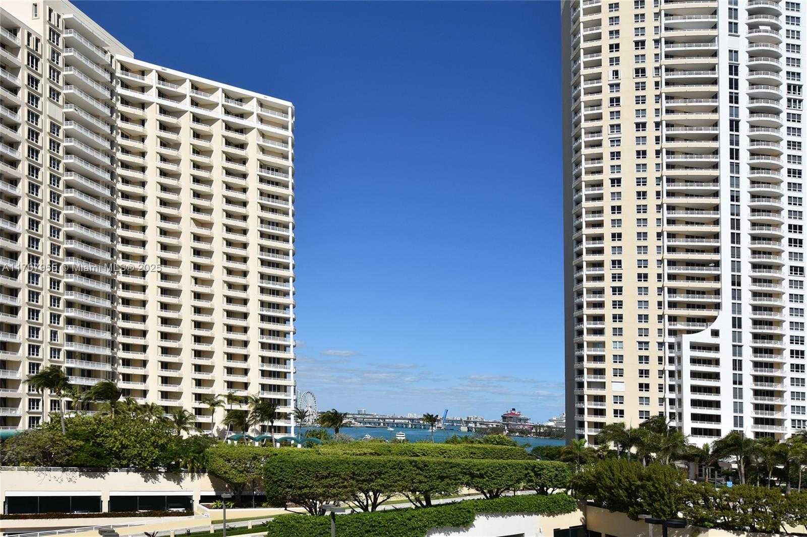 Small Image of 540 BRICKELL KEY DR #815, Miami Number 17