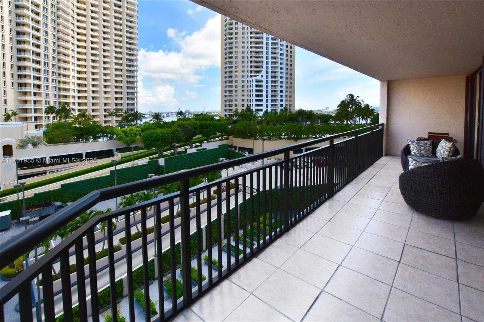 Small Image of 540 BRICKELL KEY DR #815, Miami Number 23