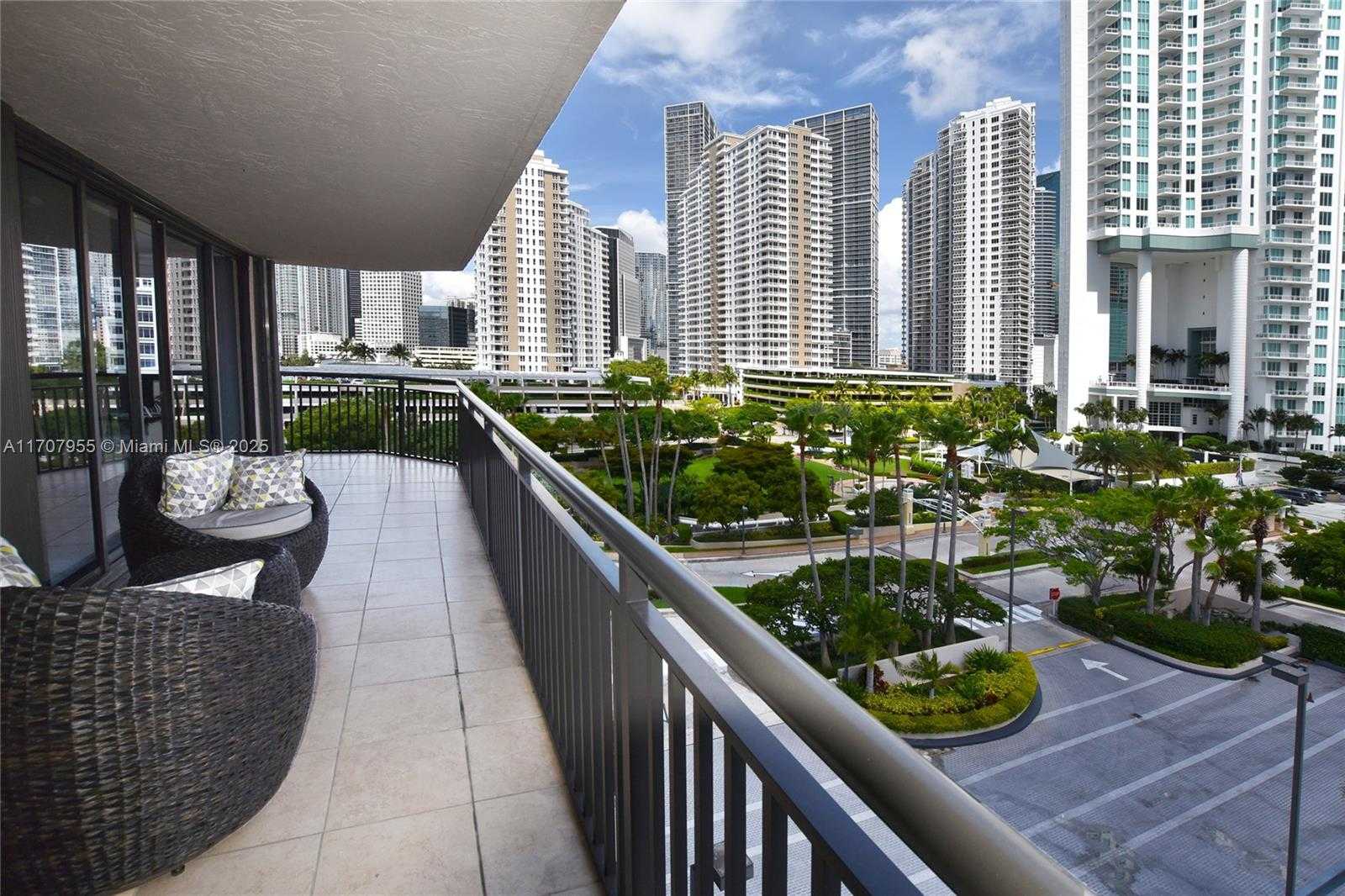 Small Image of 540 BRICKELL KEY DR #815, Miami Number 24