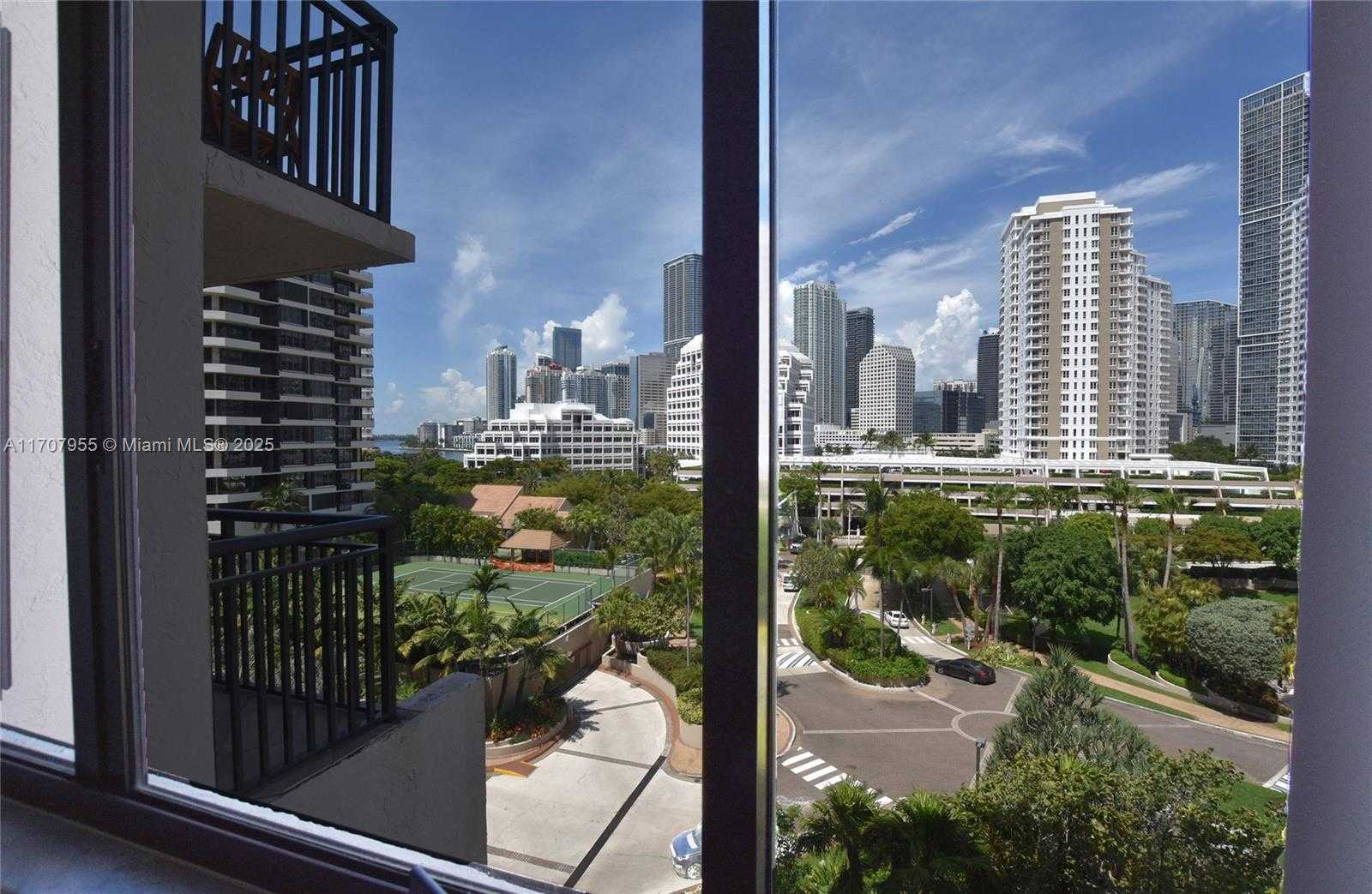 Small Image of 540 BRICKELL KEY DR #815, Miami Number 29