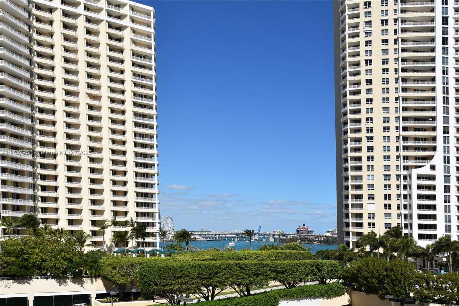 Small Image of 540 BRICKELL KEY DR #815, Miami Number 32