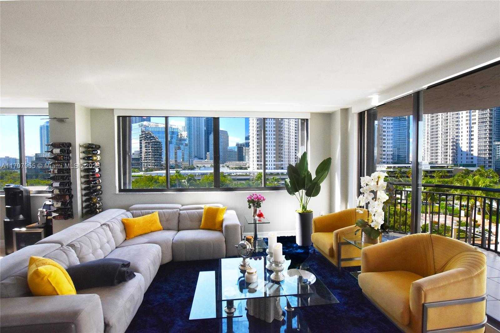 Small Image of 540 BRICKELL KEY DR #815, Miami Number 7