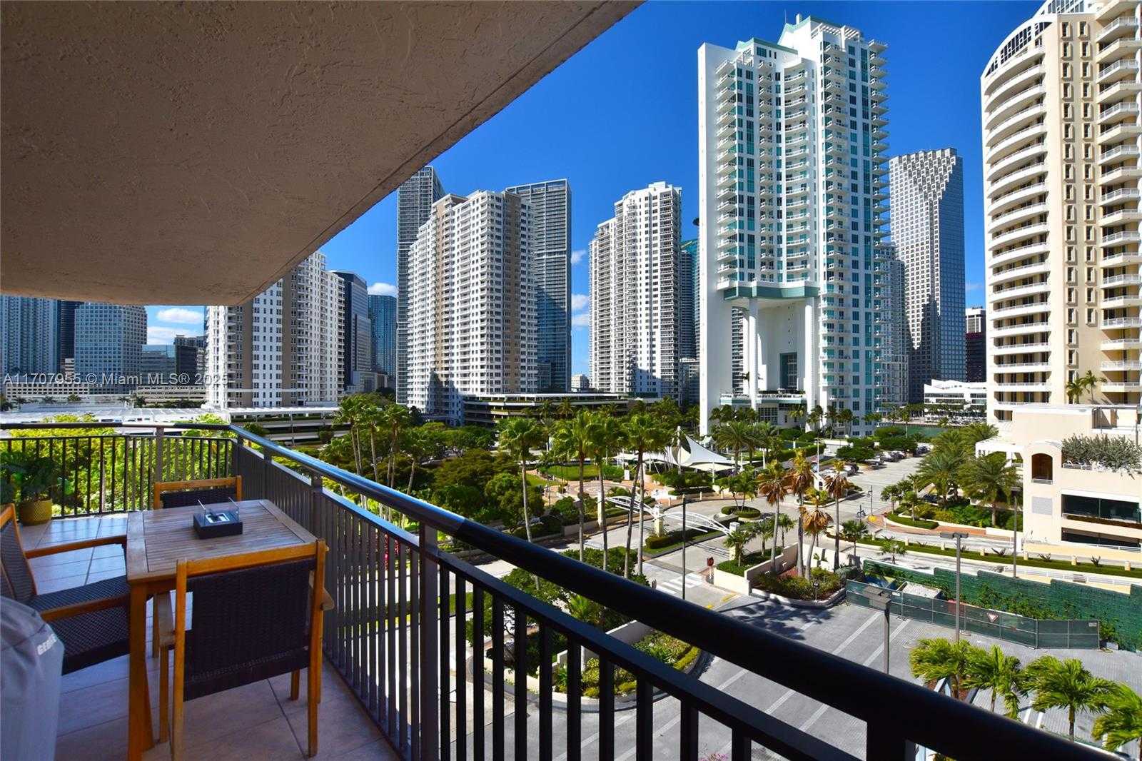 Small Image of 540 BRICKELL KEY DR #815, Miami Number 9