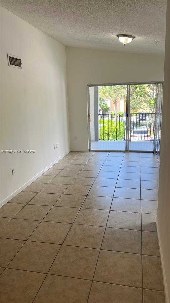Small Image of 4580 NW 107th Ave, Miami, FL 33178, USA Number 10