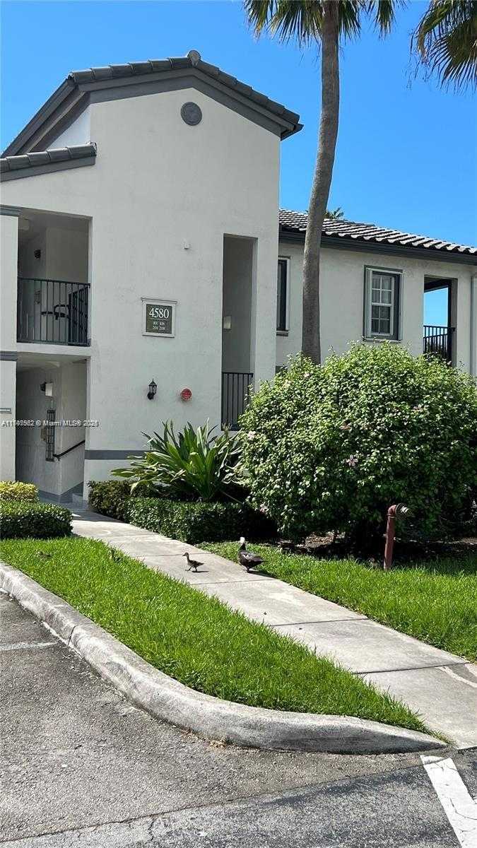 Small Image of 4580 NW 107th Ave, Miami, FL 33178, USA Number 2