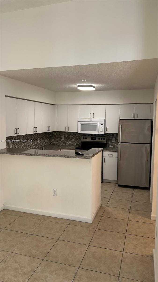 Small Image of 4580 NW 107th Ave, Miami, FL 33178, USA Number 6