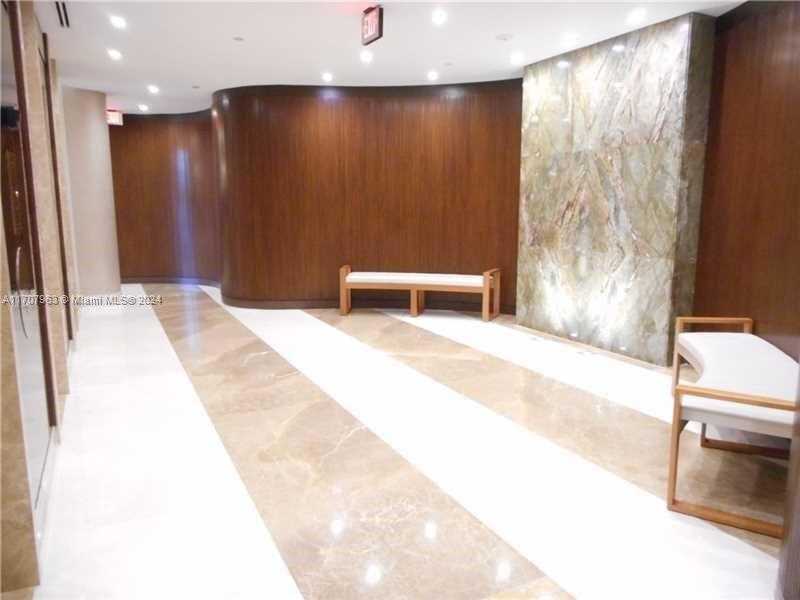 Small Image of 19667 TURNBERRY WAY #15A, Aventura Number 16