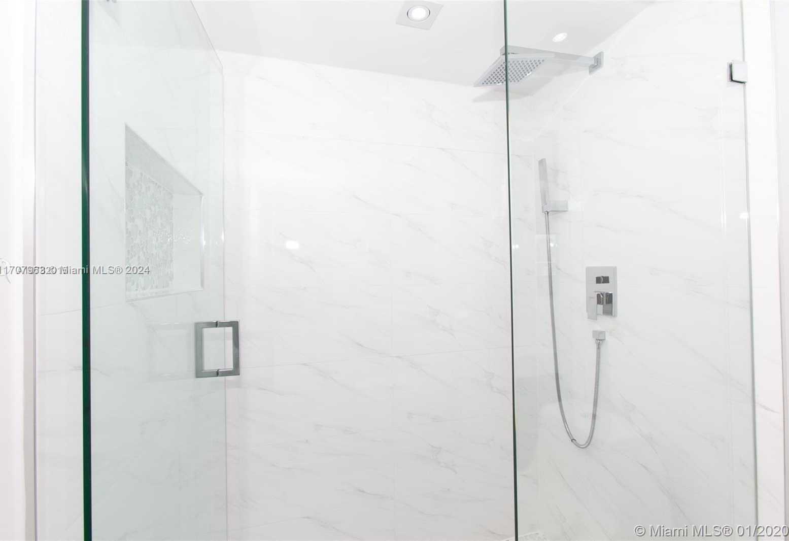 Small Image of 19667 TURNBERRY WAY #15A, Aventura Number 22