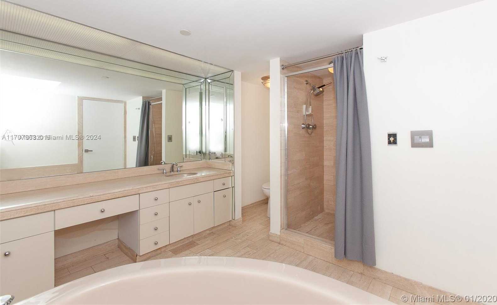 Small Image of 19667 TURNBERRY WAY #15A, Aventura Number 25