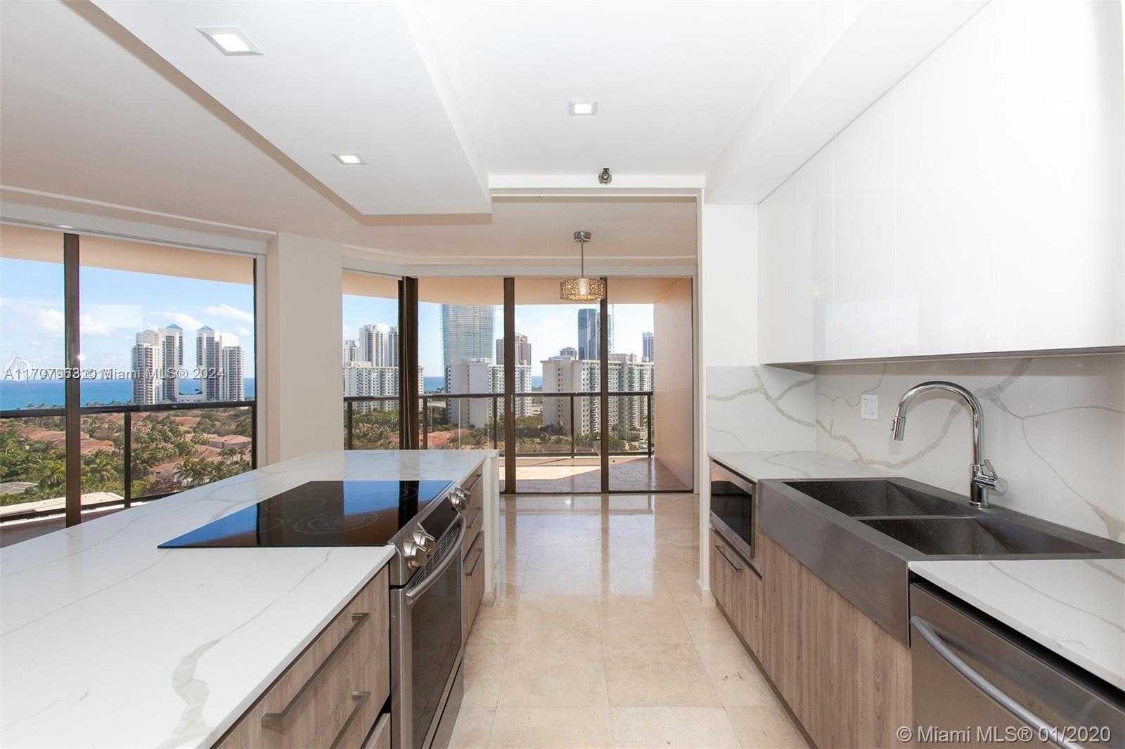 Small Image of 19667 TURNBERRY WAY #15A, Aventura Number 3