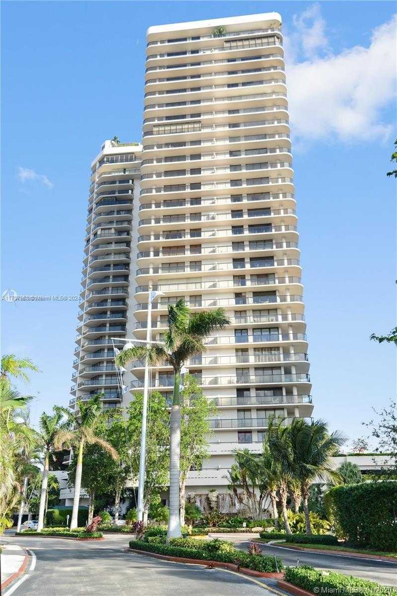 Small Image of 19667 TURNBERRY WAY #15A, Aventura Number 39