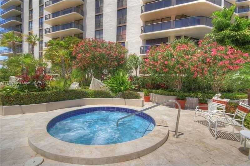 Small Image of 19667 TURNBERRY WAY #15A, Aventura Number 7