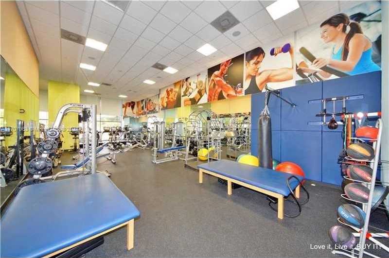 Small Image of 19667 TURNBERRY WAY #15A, Aventura Number 8