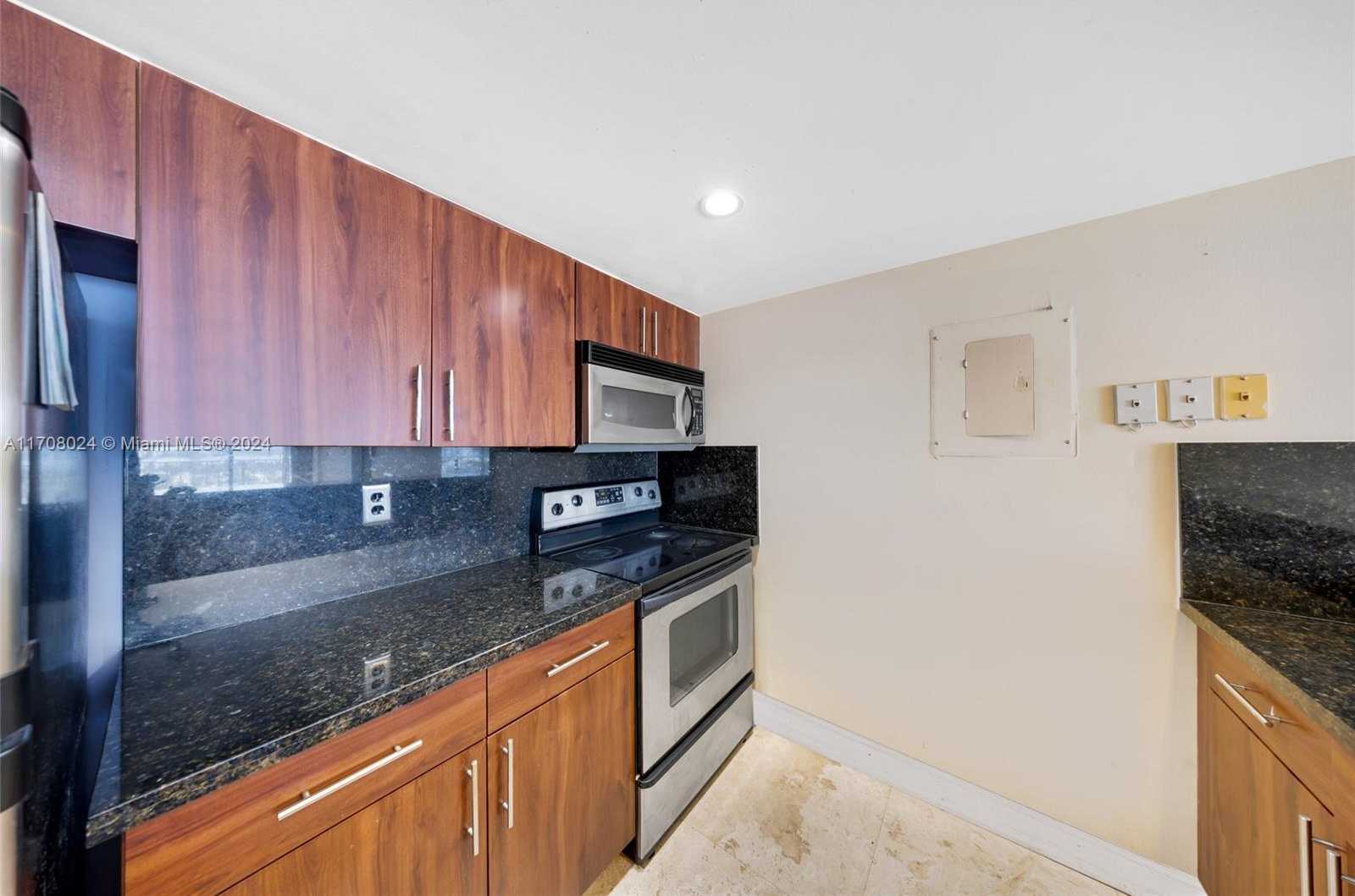 Small Image of 7601 EAST TREASURE DR #2403, North Bay Village Number 20