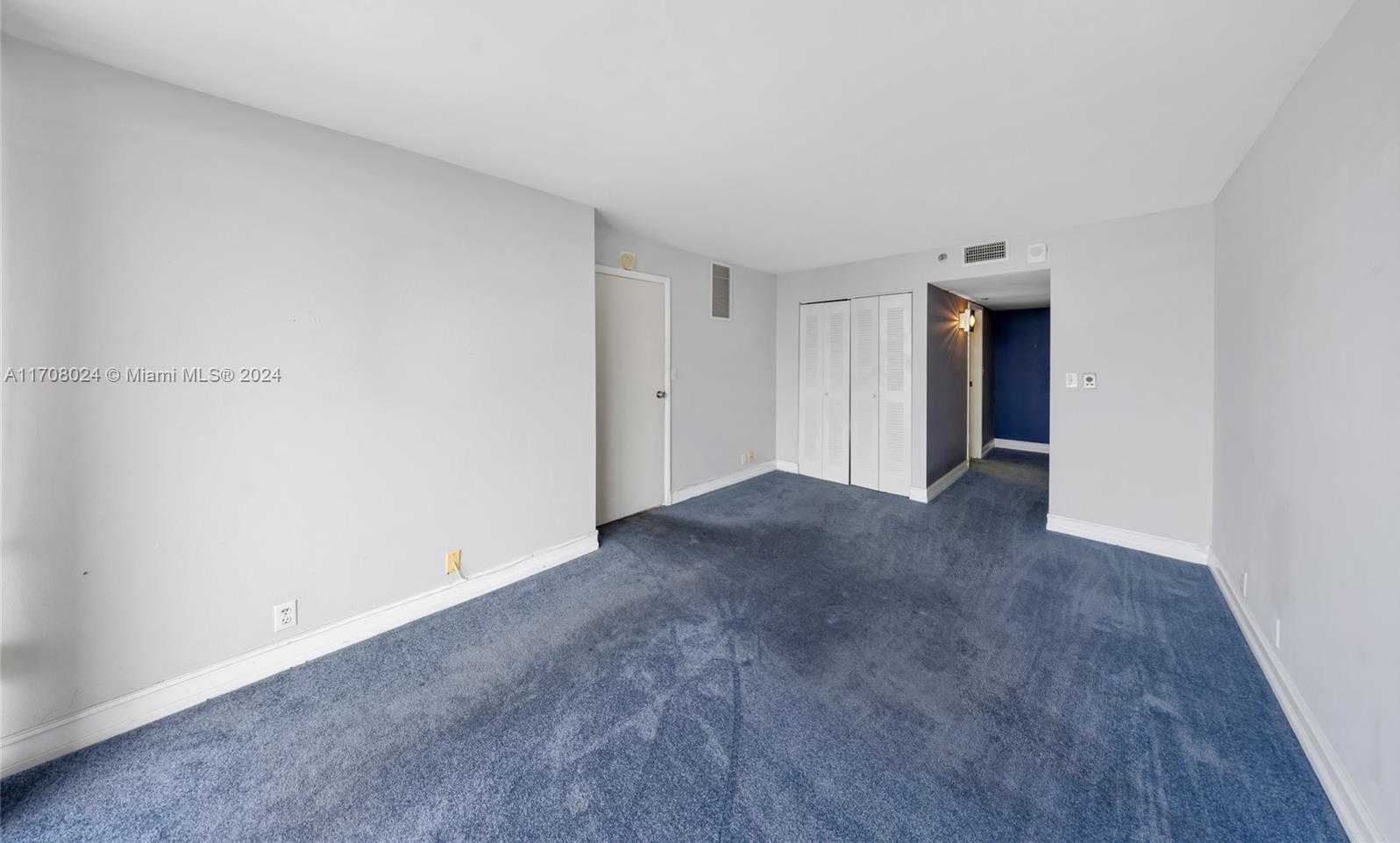 Small Image of 7601 EAST TREASURE DR #2403, North Bay Village Number 27